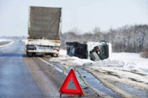What Should You Do Immediately After a Tractor-Trailer Accident in Mississippi